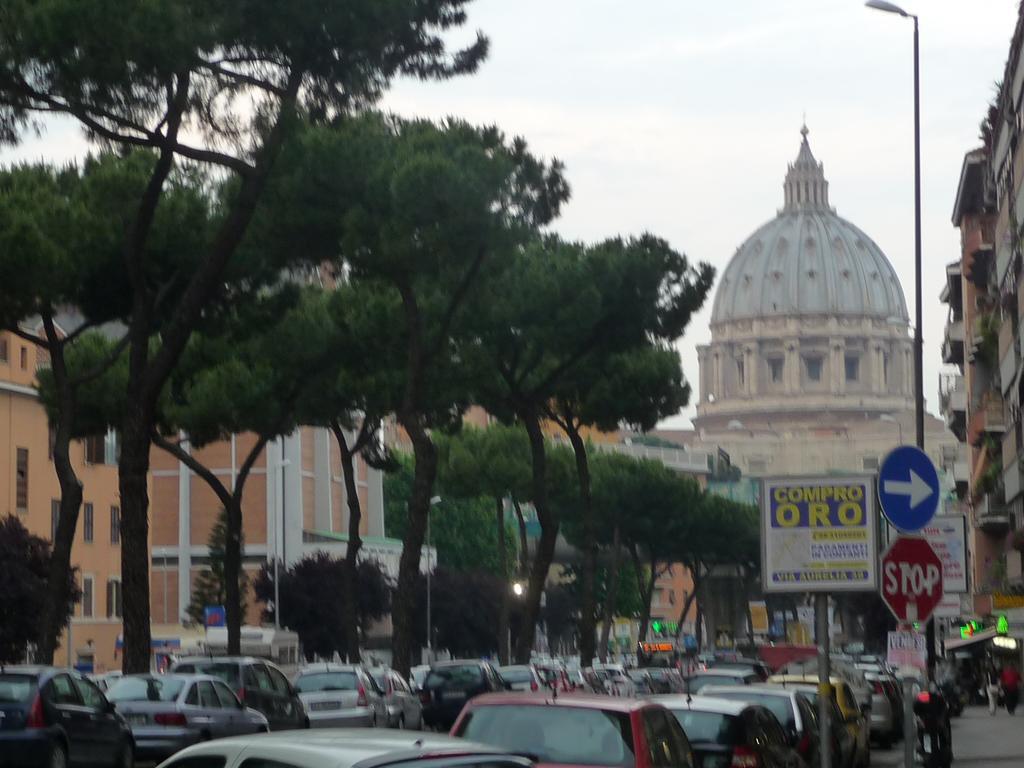 Domus Roma Ξενοδοχείο Εξωτερικό φωτογραφία