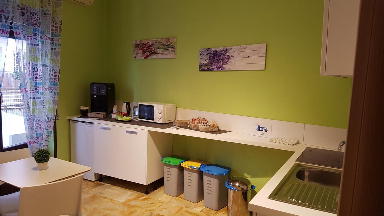 Domus Roma Ξενοδοχείο Εξωτερικό φωτογραφία